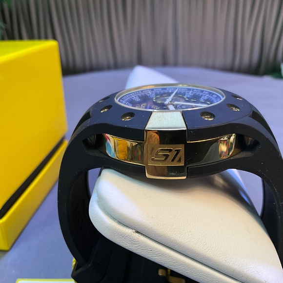 Invicta Chronograph S1 model #28568 - Picture 3 of 6